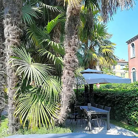 Berghinz Bed & Breakfast 3*